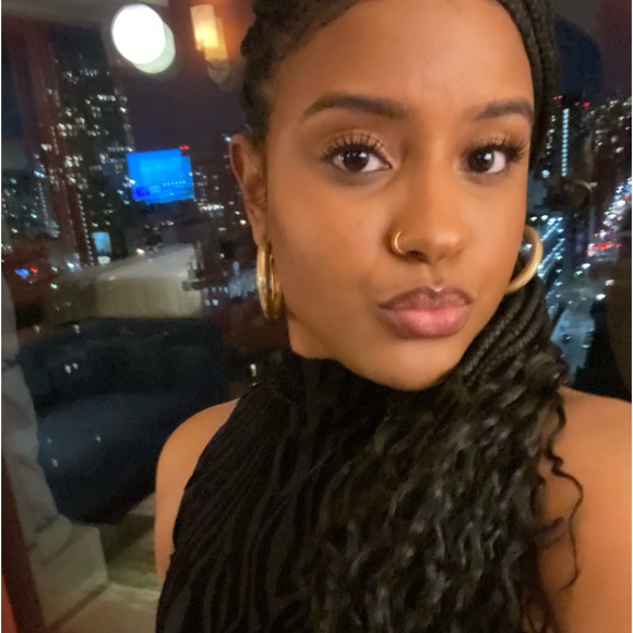 Meet your Posher, Diandra - Picture 2 of 3